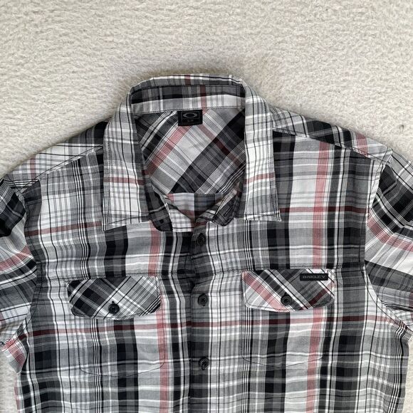 Oakley Shirt Mens Small White Black Plaid Long Sleeve Button Collared Surf Skate - Picture 2 of 16